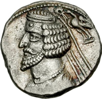 Coin of Phraates IV, Mithradatkirt mint. By Classical Numismatic Group, Inc. http://www.cngcoins.com, CC BY-SA 3.0